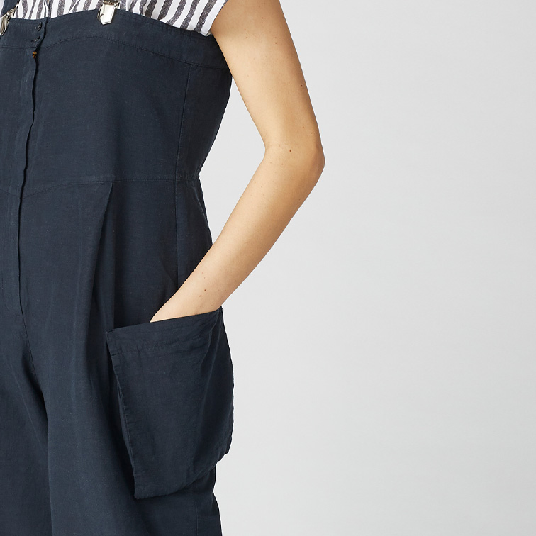 Trägerhose-Ajala-ombra detail