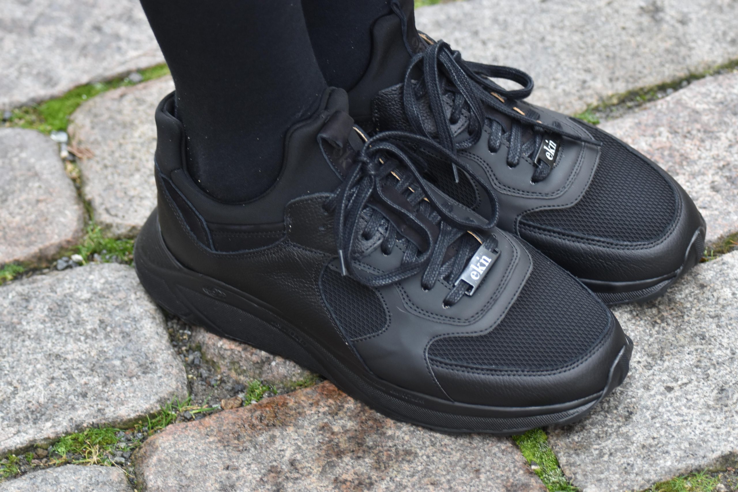 sneakerlarch carbon1